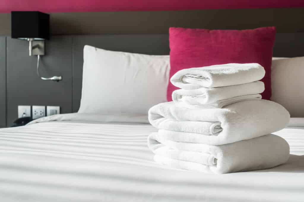 folded towels bed